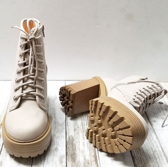 New Beige Sand Platform Lace Up Lug Combat Boots Block Heel Ankle Booties - Picture 3 of 3